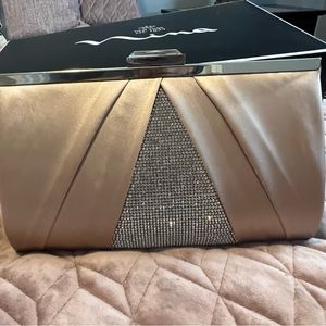 Nina Ophelia Pearl Rose Clutch